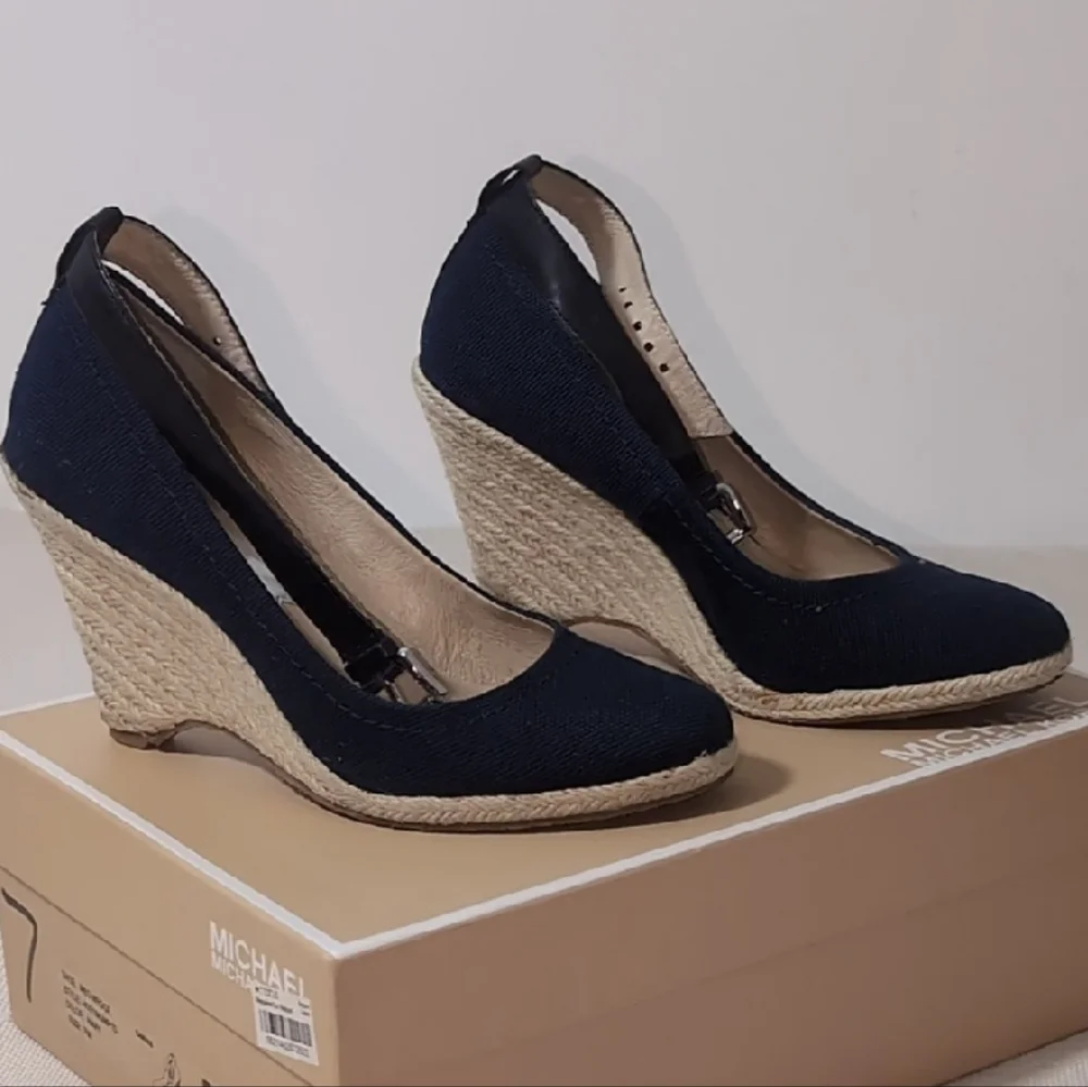 Michael Kors Meg Wedge Navy Canvas Espadrille Sandals Size‎ 7